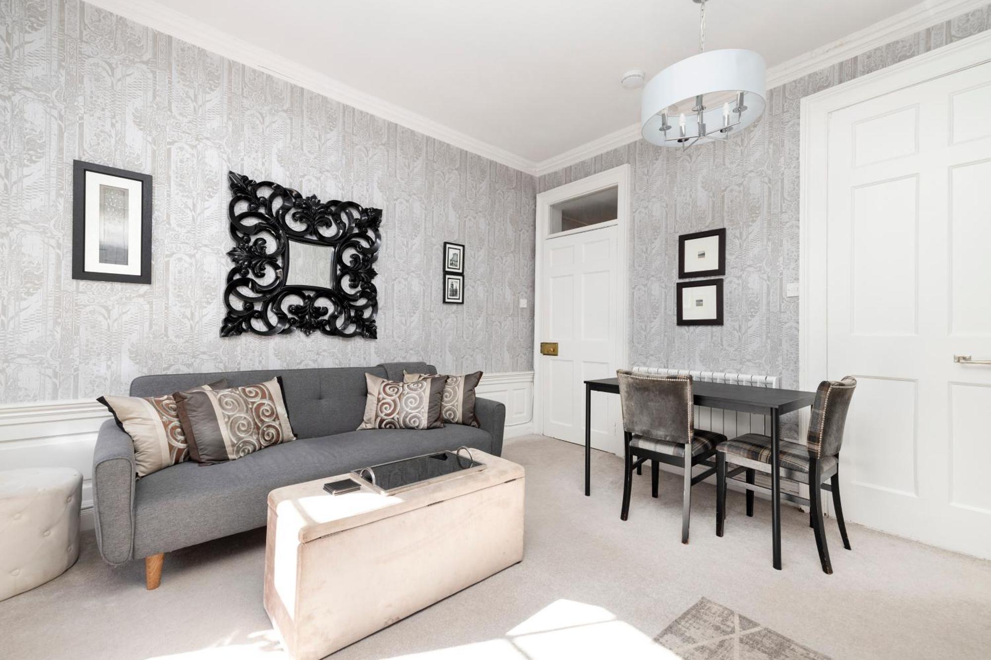 Joivy Exclusive Apartment At The Heart Of New Town เอดินบะระ ภายนอก รูปภาพ